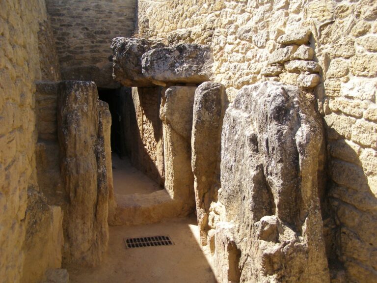 dolmen-viera-1-scaled (1)